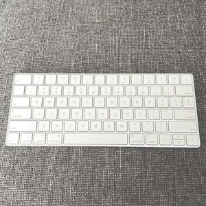 Apple Keyboard